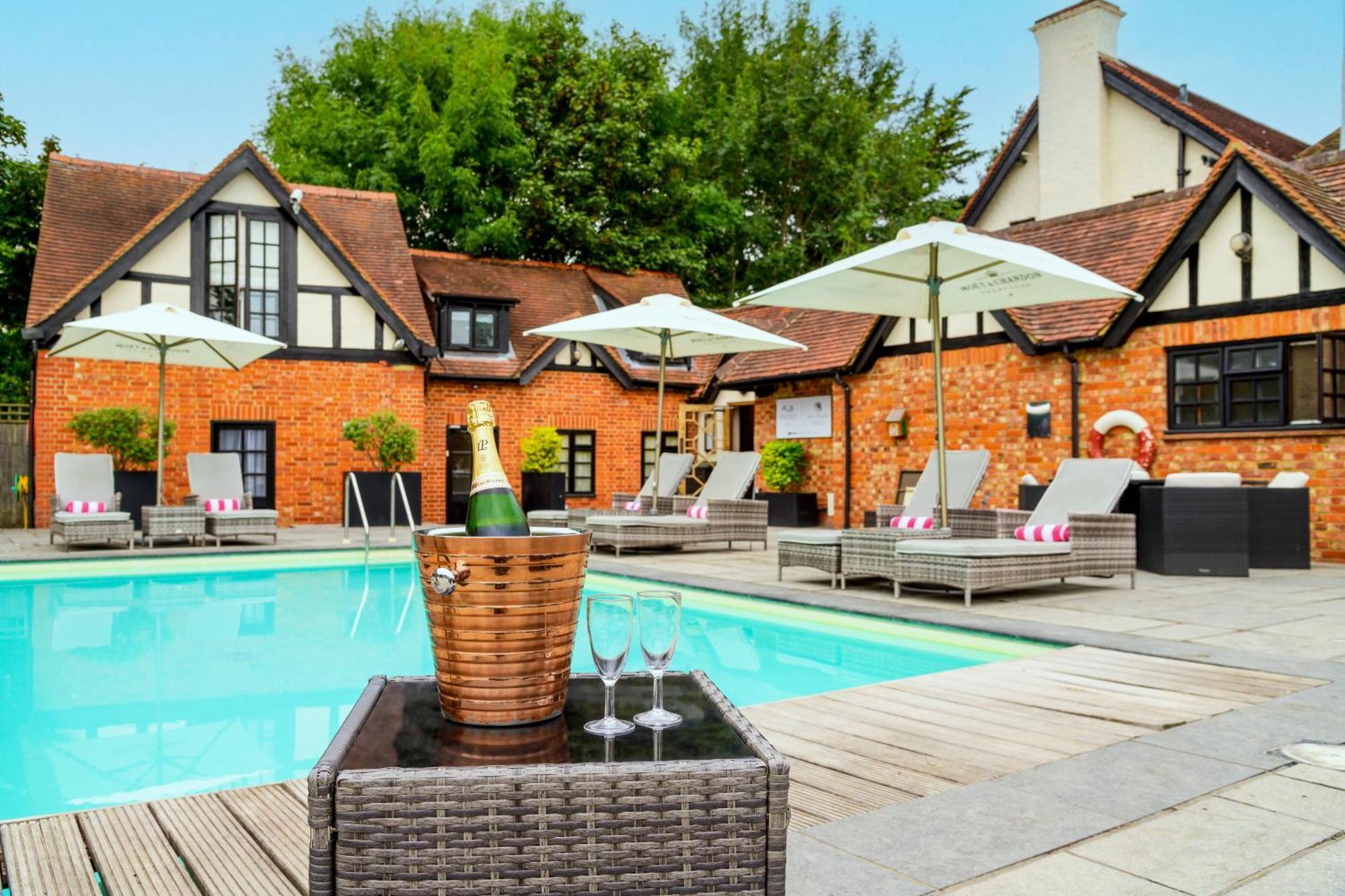 The Inn On The Green Cookham Dean Eksteriør billede